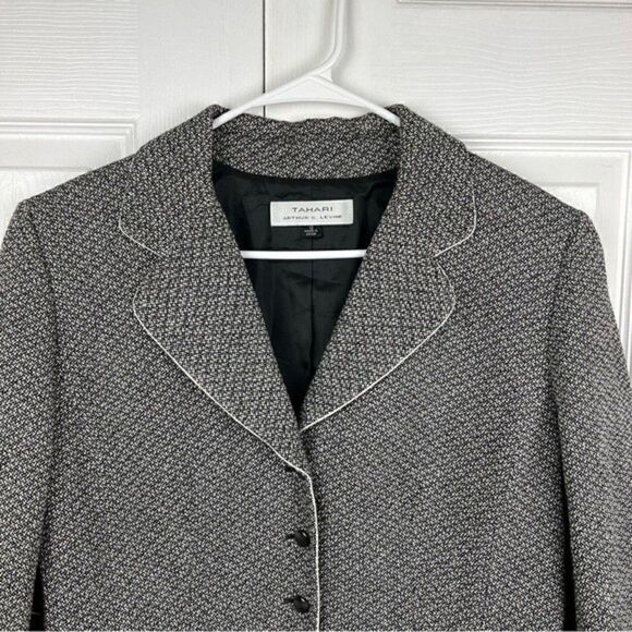 Tahari ASL grey wool blend blazer with white trim and pockets Size 12 - Picture 2 of 8